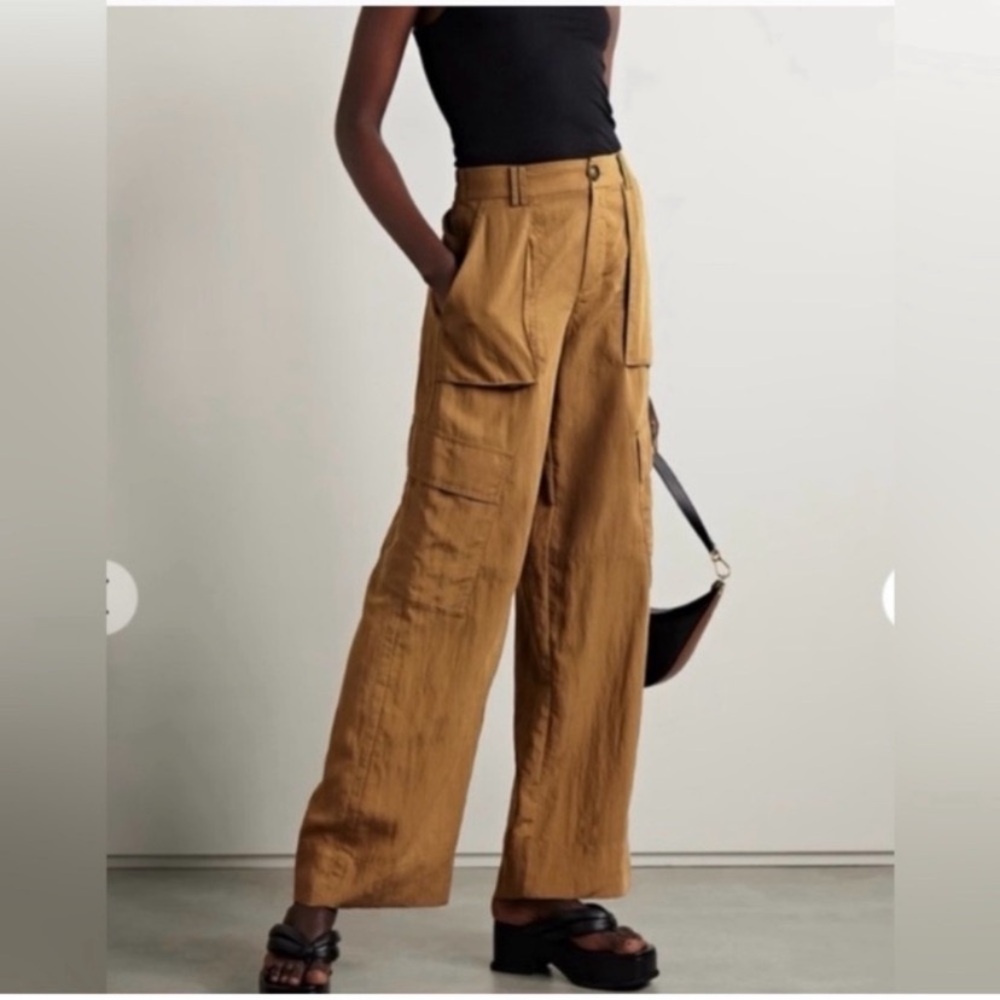 Vince Wide-Leg Cargo Pants in Camel Brown